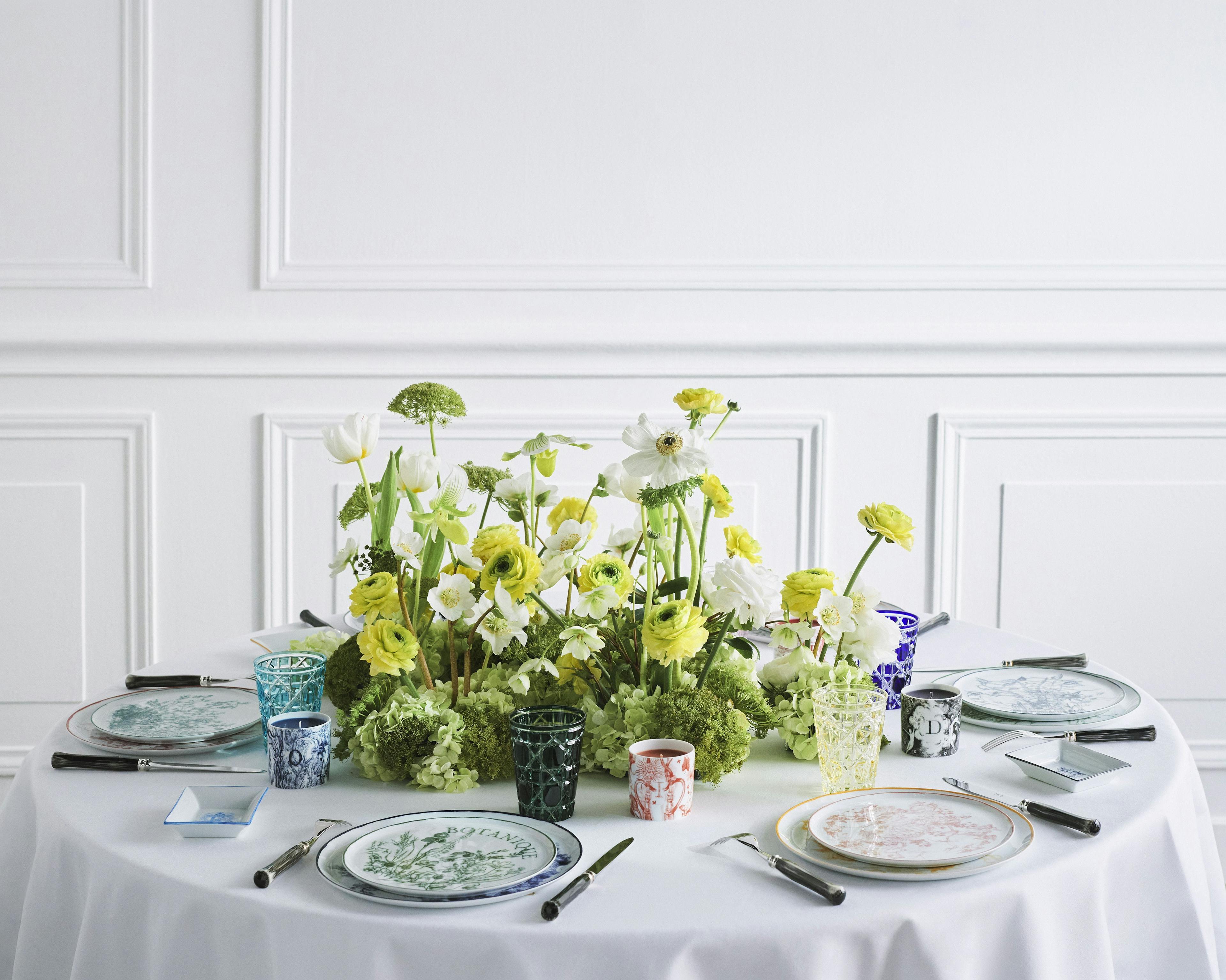 tablecloth home decor furniture plant linen flower tabletop flower arrangement table dining table