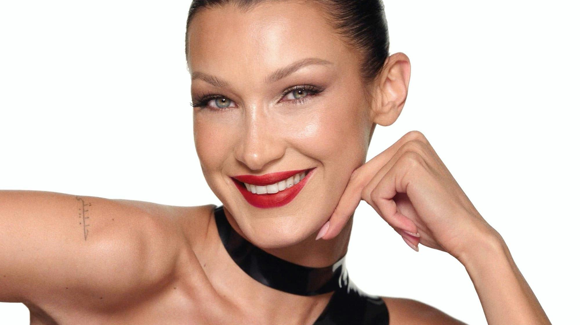 face head person adult female woman smile dimples portrait lipstick